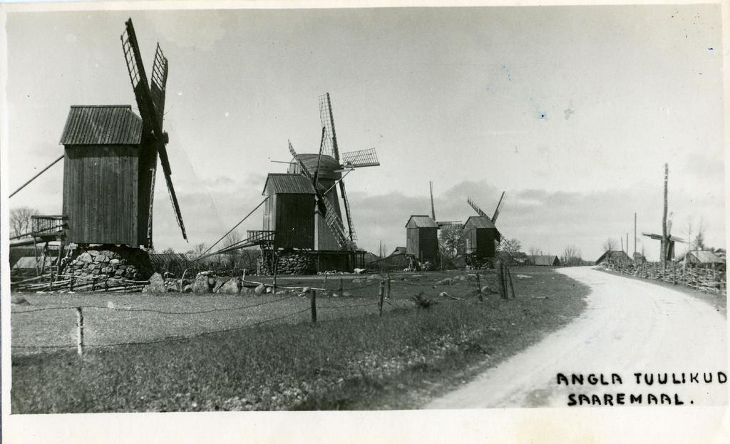 Tuuleenergial töötavad tuulikud; Autor: Ajapaik.ee